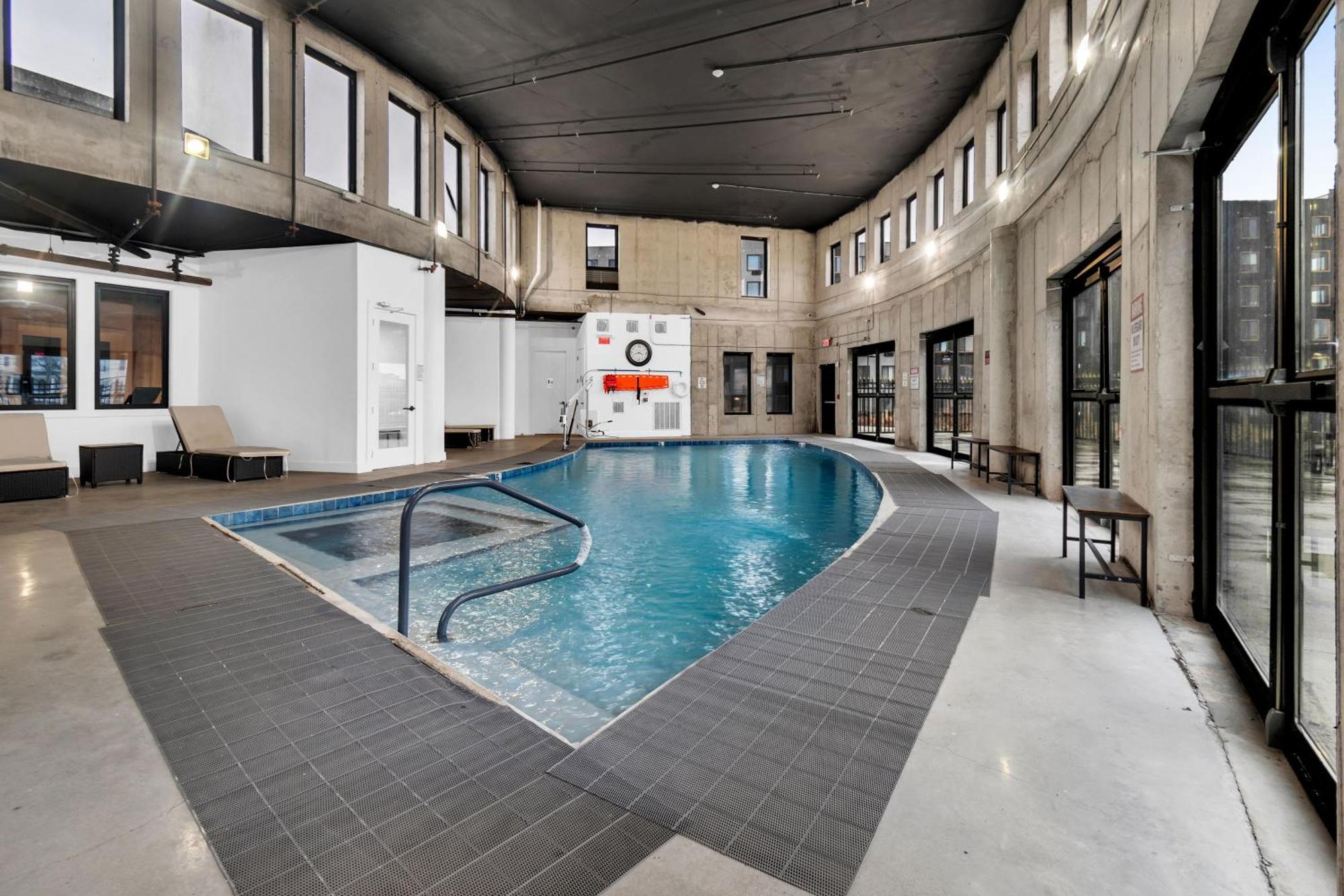 Royal Oasis Indoor Pool, Free Parking, Near Nyc Apartment Елизабет Екстериор снимка